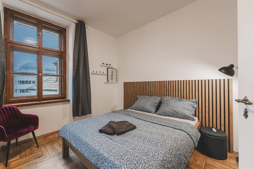 Carolina'S Yoga Apartment Hradec Králové المظهر الخارجي الصورة